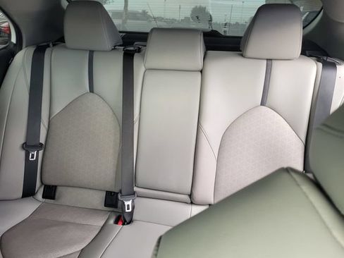 Used 2024 Toyota Camry XSE FWD image 11