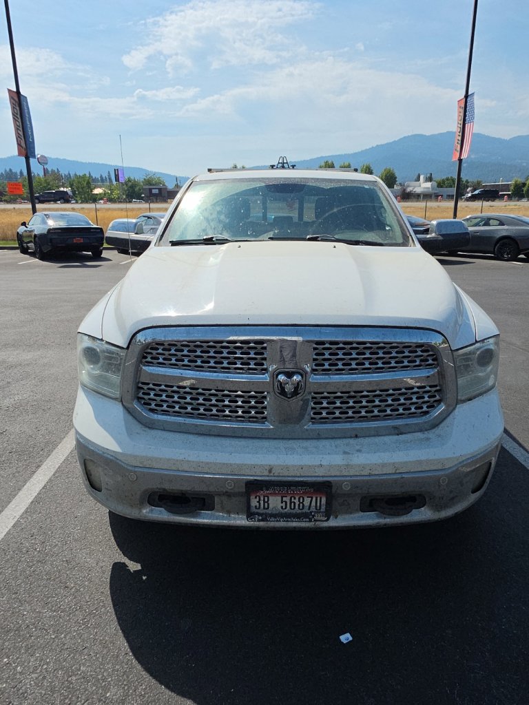 Used 2016 RAM 1500 Laramie AWD/4WD image 2