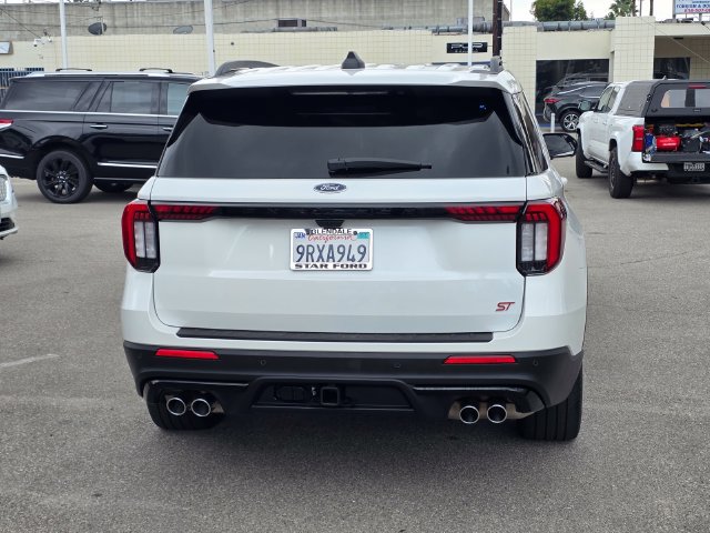 Used 2025 Ford Explorer ST AWD/4WD image 5