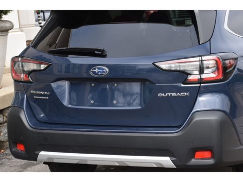 Used 2023 Subaru Outback Limited image 30