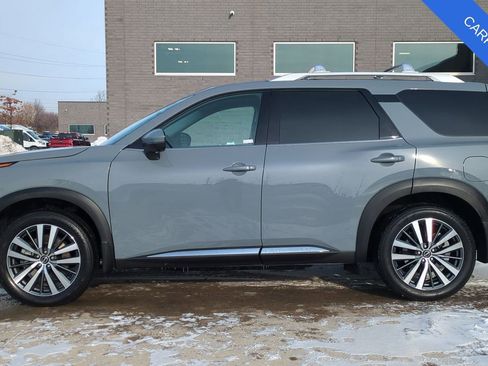 Used 2022 Nissan Pathfinder Platinum w/ Cargo Package image 2