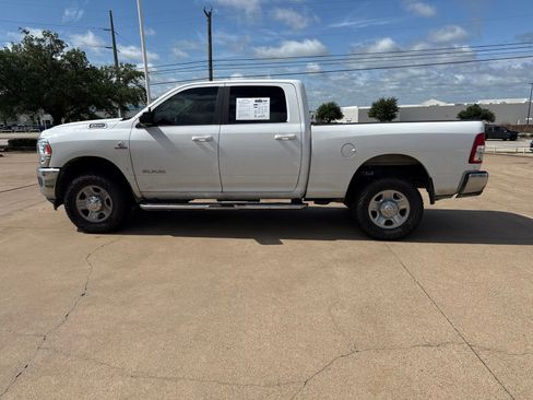 Used 2022 RAM 2500 Big Horn AWD/4WD image 4
