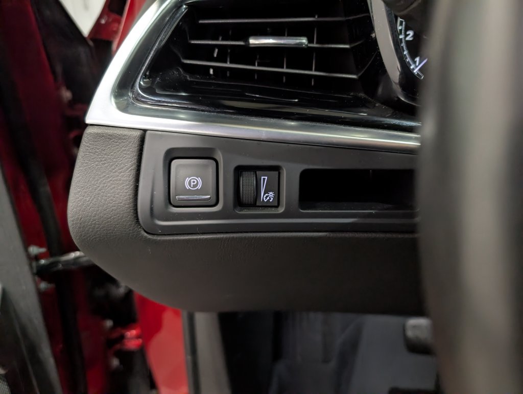 Used 2024 Cadillac XT6 Luxury w/ LPO, Floor Liner Package AWD/4WD image 22