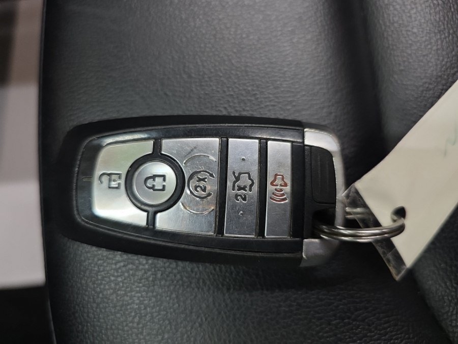 Used 2019 Ford Edge SEL w/ Equipment Group 201A AWD/4WD image 31