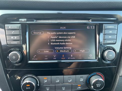 Used 2018 Nissan Rogue S FWD image 21