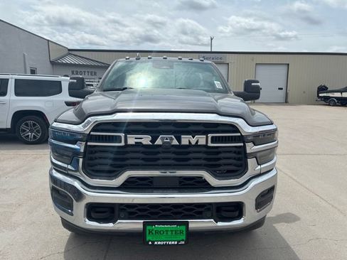 New 2026 RAM 2500 Tradesman AWD/4WD image 3