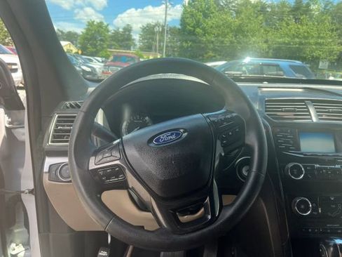 Used 2018 Ford Explorer FWD image 13