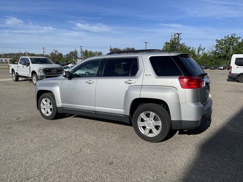 Used 2014 GMC Terrain SLE w/ Convenience Package FWD image 4