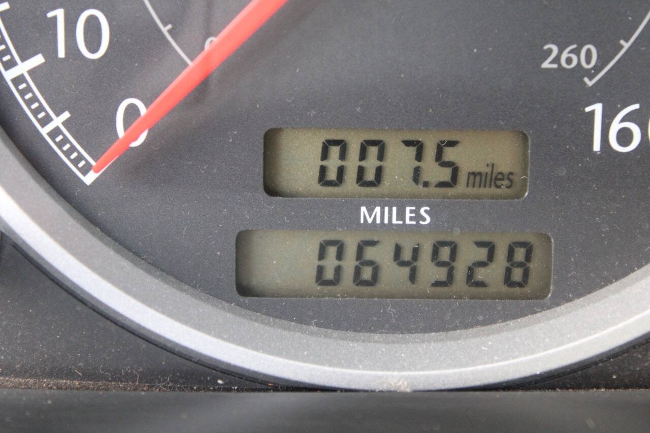 Used 2006 Chrysler Crossfire Limited RWD image 14