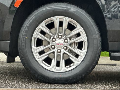 Used 2021 GMC Yukon SLT w/ Rear Media and Nav Package image 30