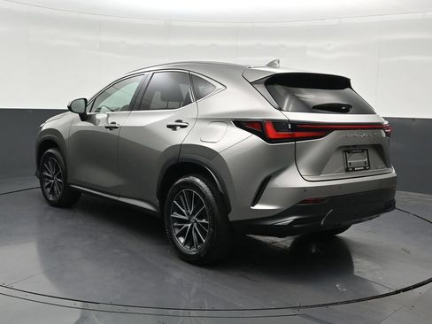 Used 2024 Lexus NX 250 FWD image 3