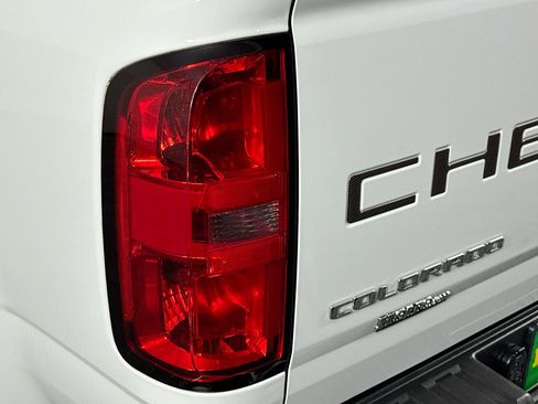 Used 2022 Chevrolet Colorado W/T image 33