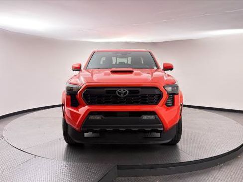Used 2024 Toyota Tacoma TRD Sport w/ TRD Sport Premium Package RWD image 12