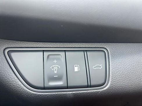 New 2025 Genesis G70 2.5T image 19