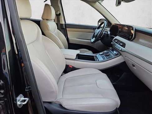 Used 2022 Hyundai Palisade SEL w/ Premium Package FWD image 16