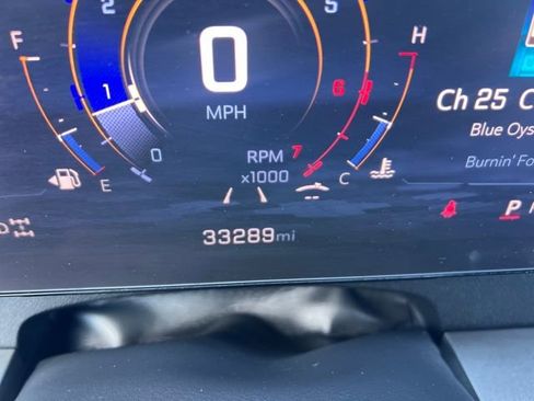 Used 2025 Chevrolet Traverse LT image 19