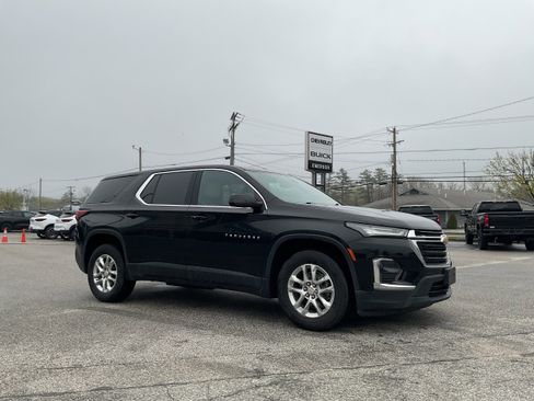 Used 2022 Chevrolet Traverse LS image 5