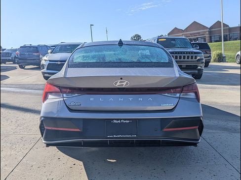 Used 2024 Hyundai Elantra Limited FWD image 8
