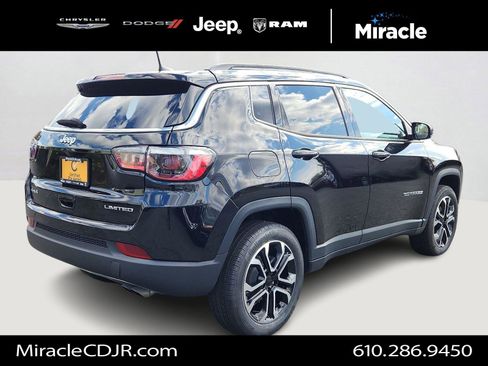 Certified 2022 Jeep Compass Limited image 7