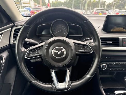 Used 2017 MAZDA MAZDA3 Touring FWD image 18