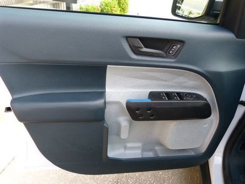 Used 2025 Ford Maverick XLT w/ Equipment Group 302A image 27