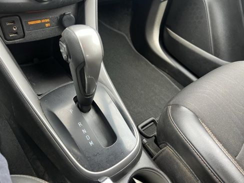 Used 2022 Chevrolet Trax LT w/ Driver Confidence Package AWD/4WD image 16