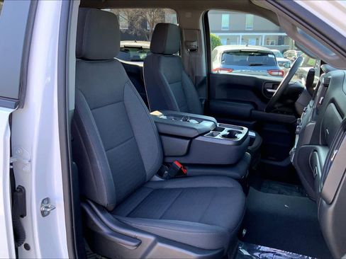 Used 2023 Chevrolet Silverado 1500 Custom image 9