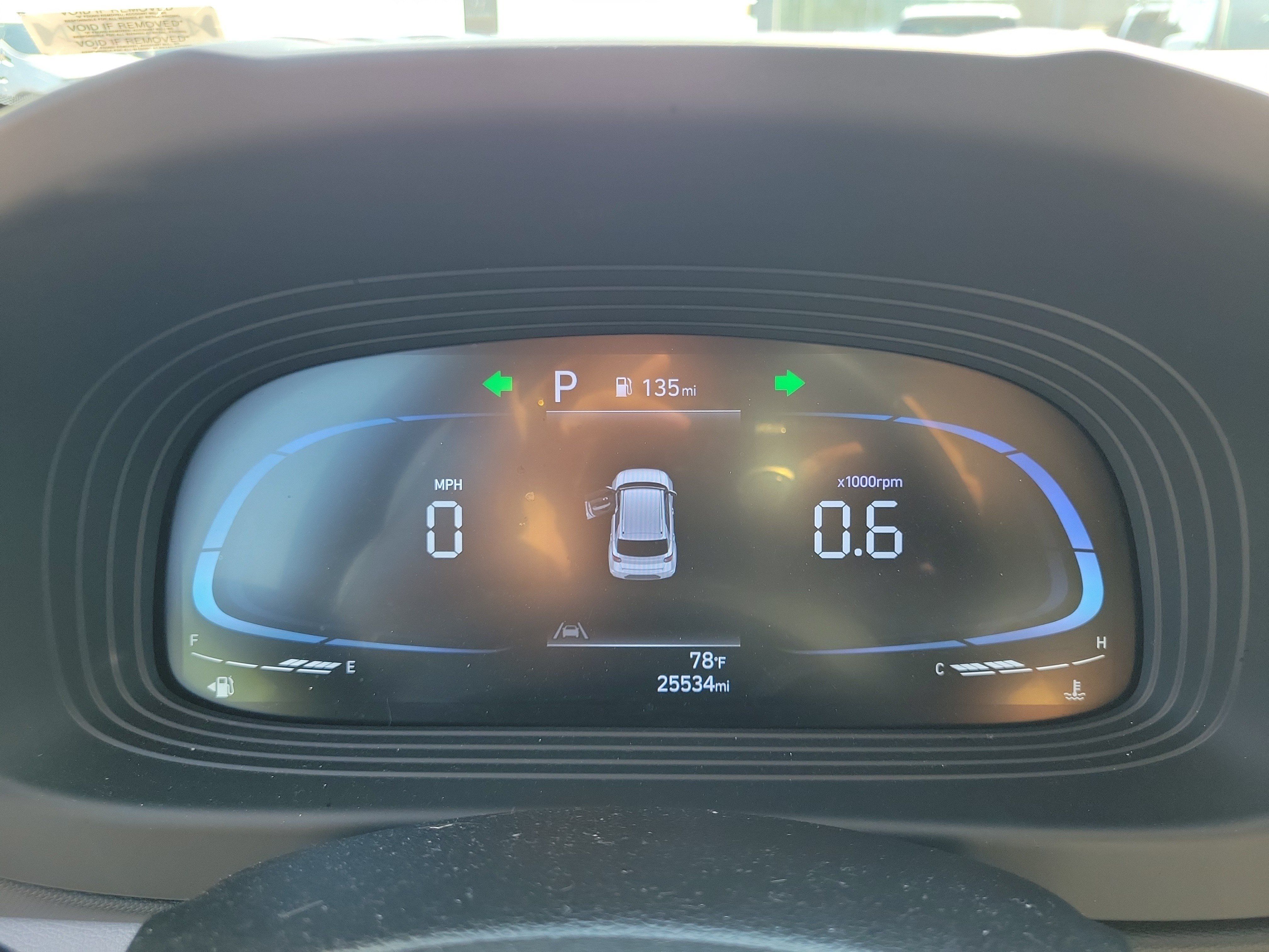 Used 2024 Hyundai Venue SEL FWD image 24