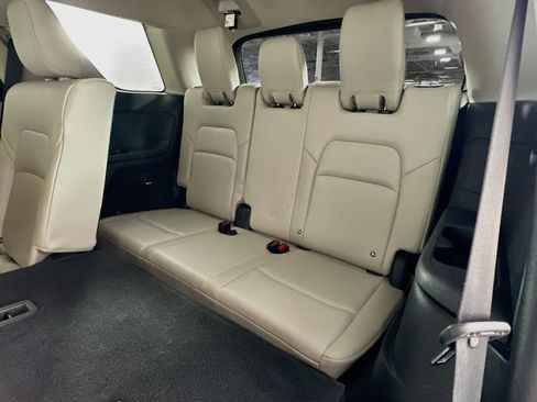 Used 2022 Nissan Pathfinder SL w/ SL Black Package FWD image 29