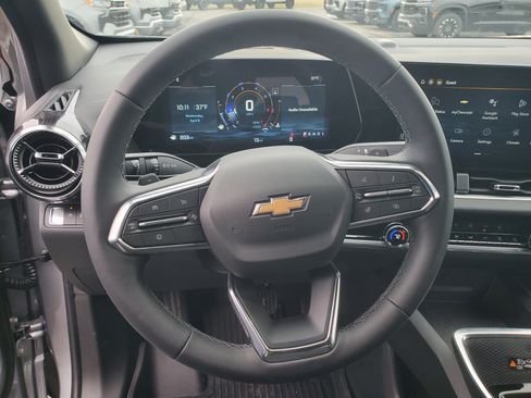 New 2026 Chevrolet Equinox LT image 11