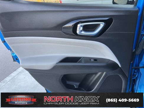 Used 2024 Jeep Compass Limited image 15