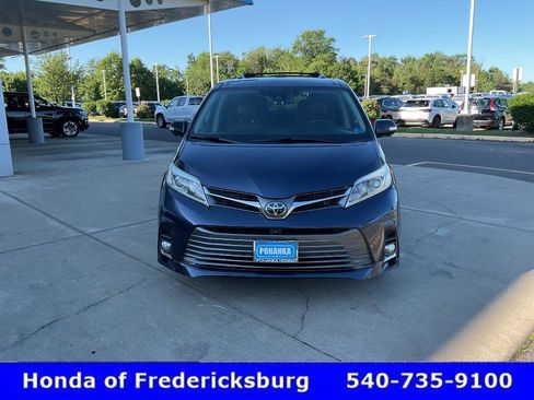 Used 2020 Toyota Sienna Limited Premium w/ Carpet Mat Package AWD/4WD image 8