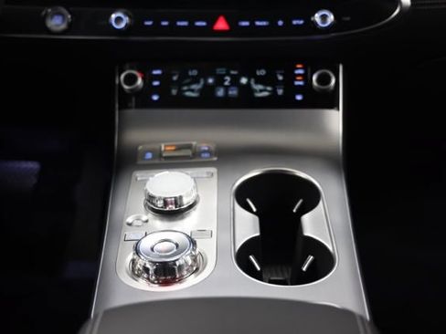 New 2026 Genesis GV70 2.5T Advanced AWD/4WD image 32