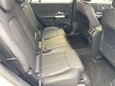 Used 2024 Mercedes-Benz GLB 250 image 37