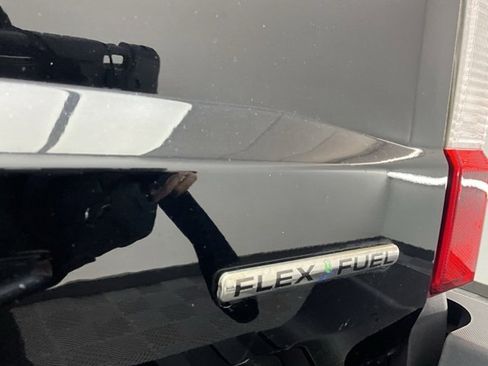 Used 2017 Ford F250 Lariat w/ FX4 Off-Road Package image 25