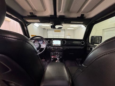 Used 2022 Jeep Wrangler Unlimited Rubicon w/ Xtreme Recon 35" Tire Package AWD/4WD image 18
