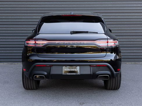 Certified 2026 Porsche Macan image 6