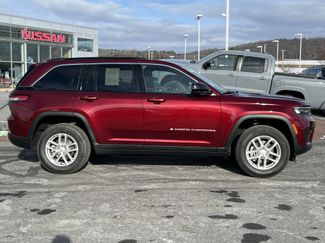 Used 2025 Jeep Grand Cherokee Laredo X w/ Luxury Tech Group I video 2