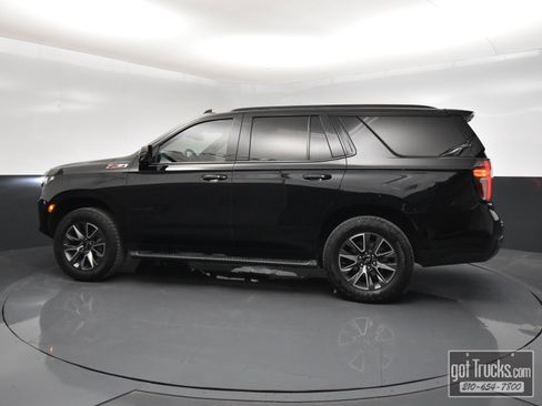 Used 2023 Chevrolet Tahoe Z71 w/ Luxury Package image 3