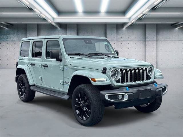 Used 2024 Jeep Wrangler Unlimited Sahara w/ Safety Group AWD/4WD image 3
