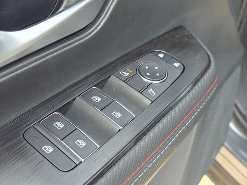 New 2026 Nissan Kicks SR FWD image 16