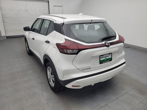 Used 2022 Nissan Kicks S FWD image 5