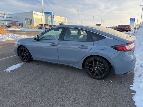 Used 2022 Honda Civic Sport Touring image 9