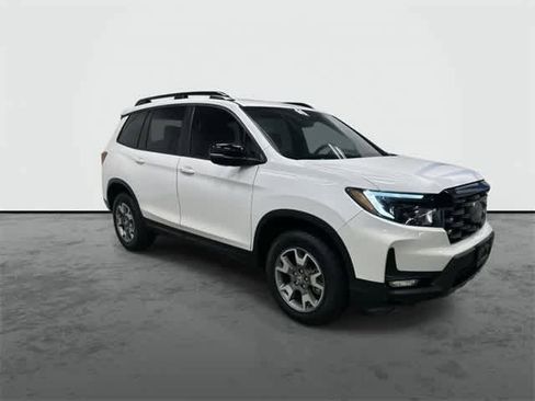 Certified 2023 Honda Passport TrailSport image 5