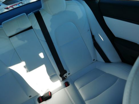 Used 2019 Tesla Model 3 Long Range image 14