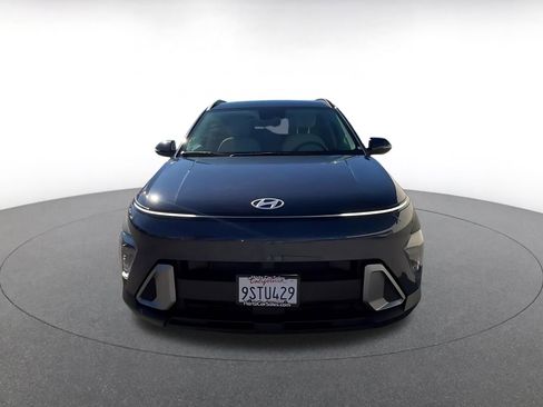 Used 2025 Hyundai Kona SEL image 4