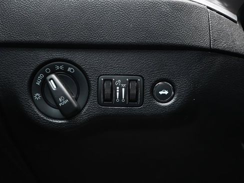 Used 2022 Dodge Charger R/T w/ Blacktop Package image 17