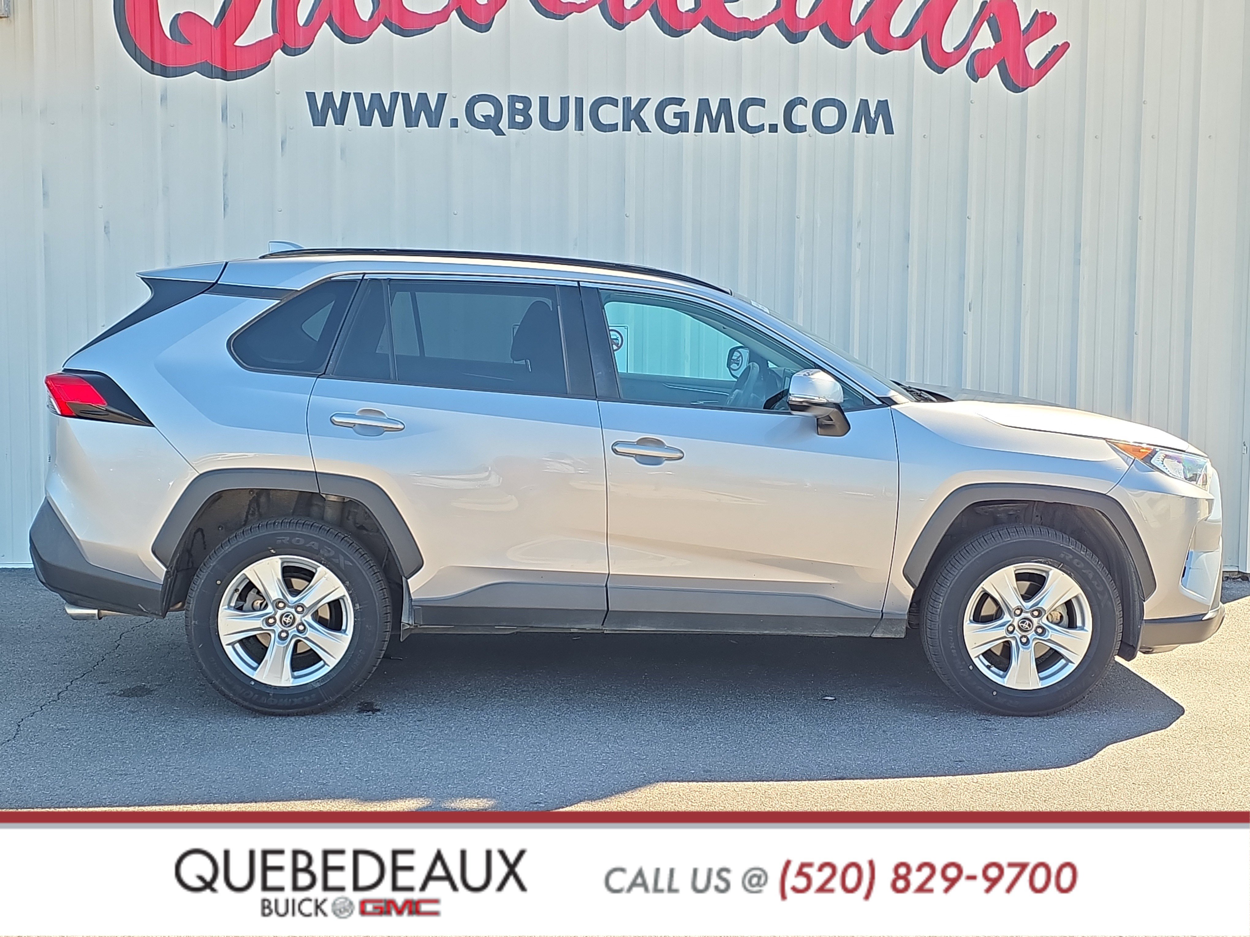 Used 2020 Toyota RAV4 XLE FWD image 5
