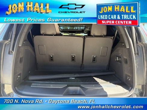 Used 2026 Cadillac Escalade V w/ LPO, ONYX Package image 11