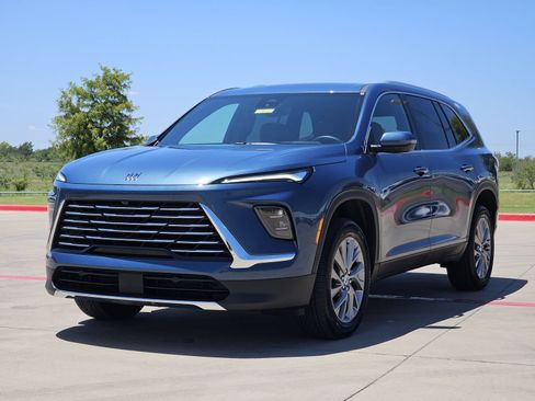 Certified 2026 Buick Enclave Preferred FWD image 2